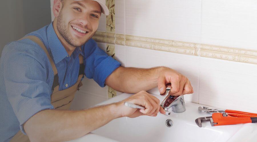 Expert burst pipe repair services in Canton, KS